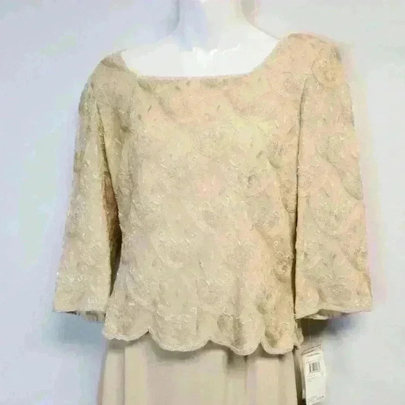 Adrianna Papell Occasions 2 Pc Set Beaded Flower Bskt skirt Beige Sz 8P $160 - Picture 3 of 16